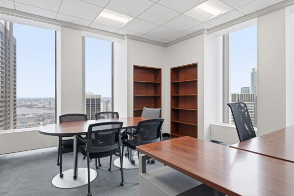 Suite 2631 Corner Window Suite